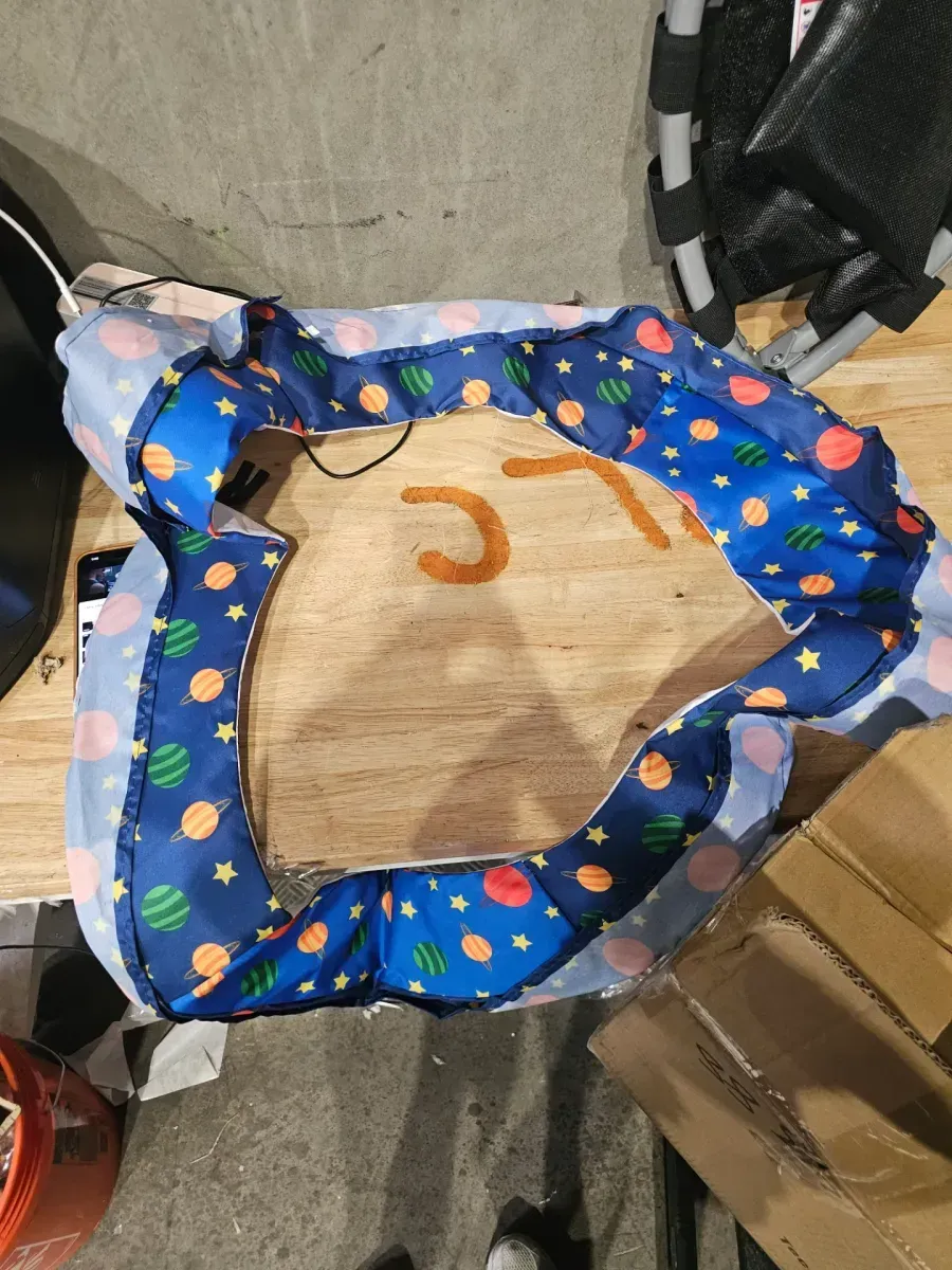 36-Inch Kids Mini Trampoline with Handlebar - image 3