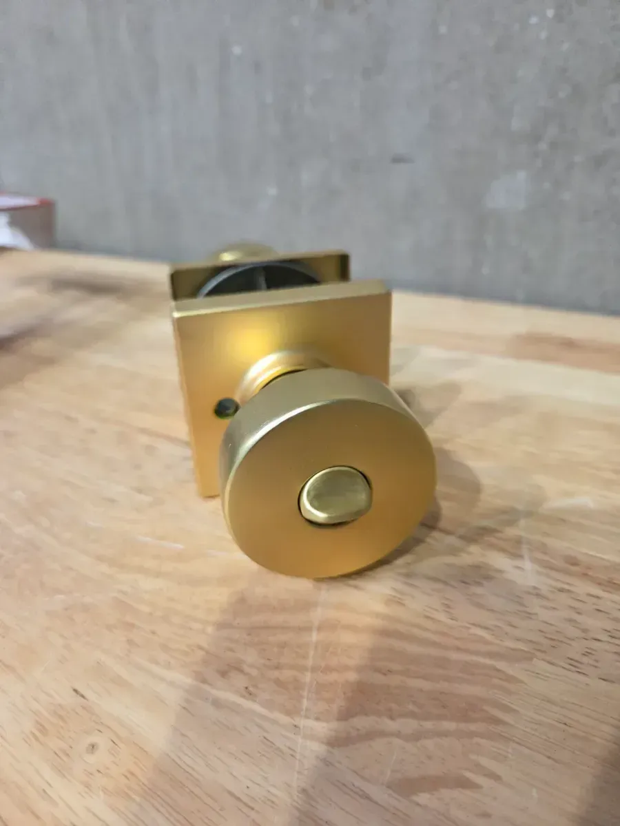 Modern Keyed Entry Door Knob with Square Rosette in Satin Brass - image 2