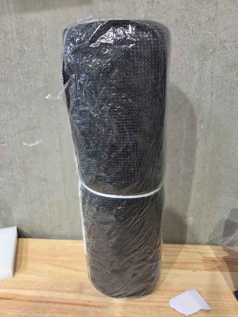 Black Mesh Sun Shade Cloth Roll for Garden or Fence - image 3