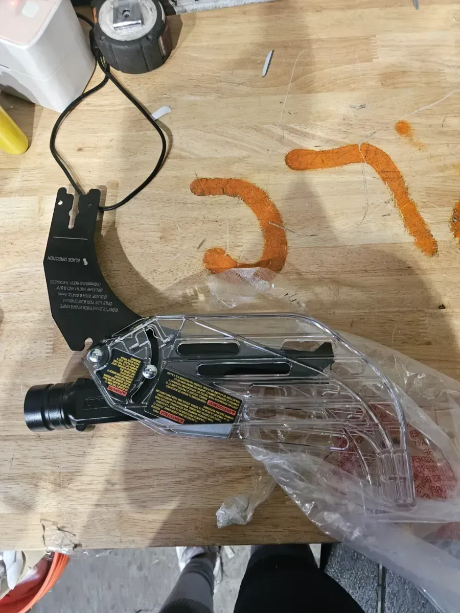 DEWALT 8-1/4 in. Compact Jobsite Table Saw - image 4