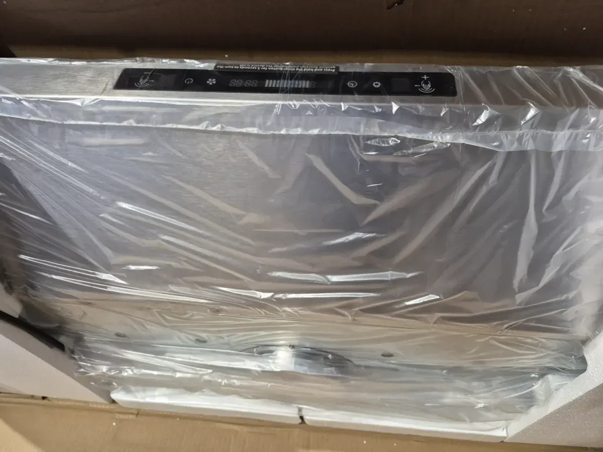 42 in. 900CFM Ducted Under Cabinet Range Hood in Stainless Steel with 3-Way Venting Adjustable LED and Gesture Control - image 4