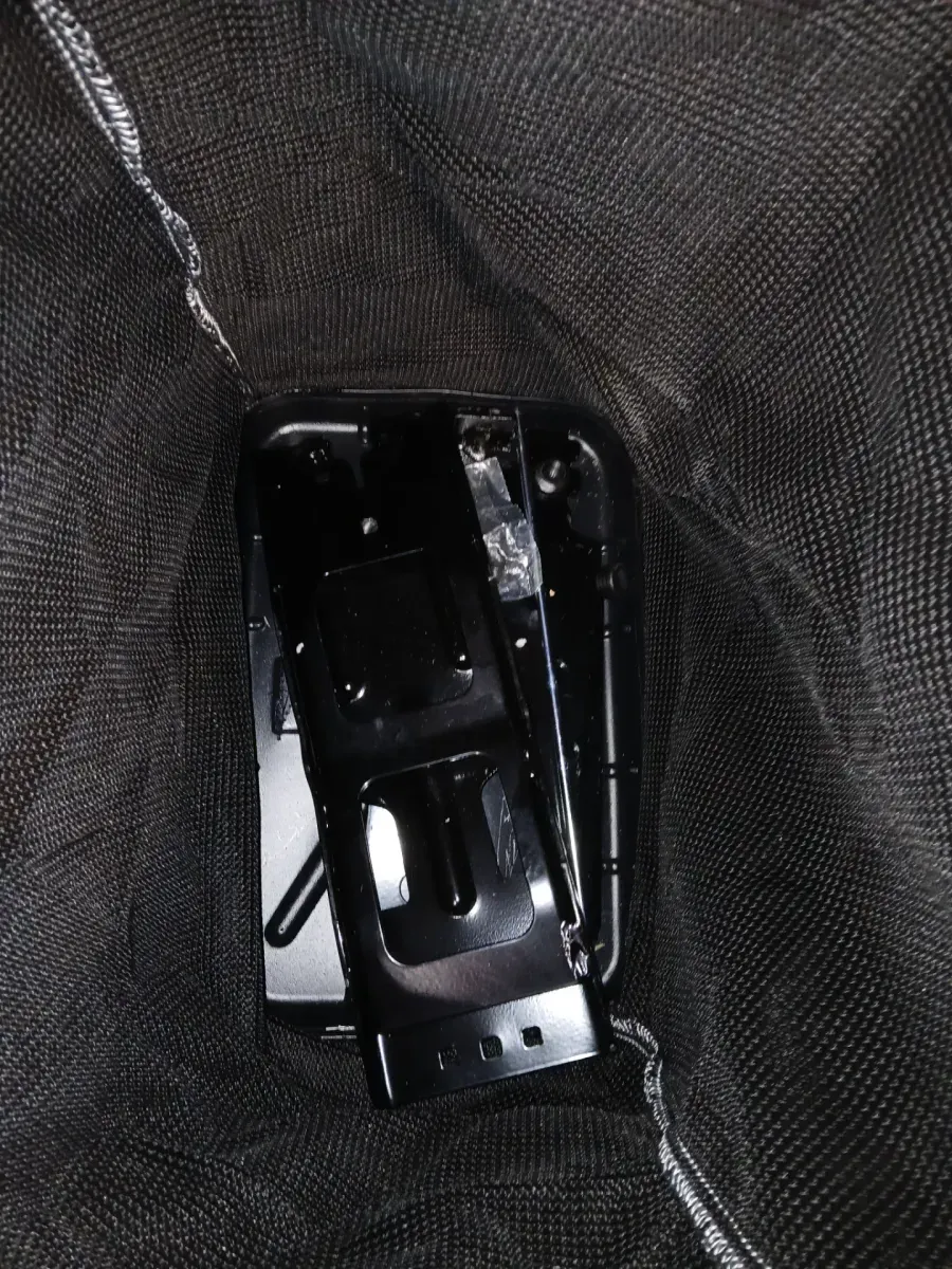 Original Equipment 42 in. and 46 in. Double Bagger for Cub Cadet, Troy-Bilt and Craftsman Riding Mowers (2015 and After) - image 6