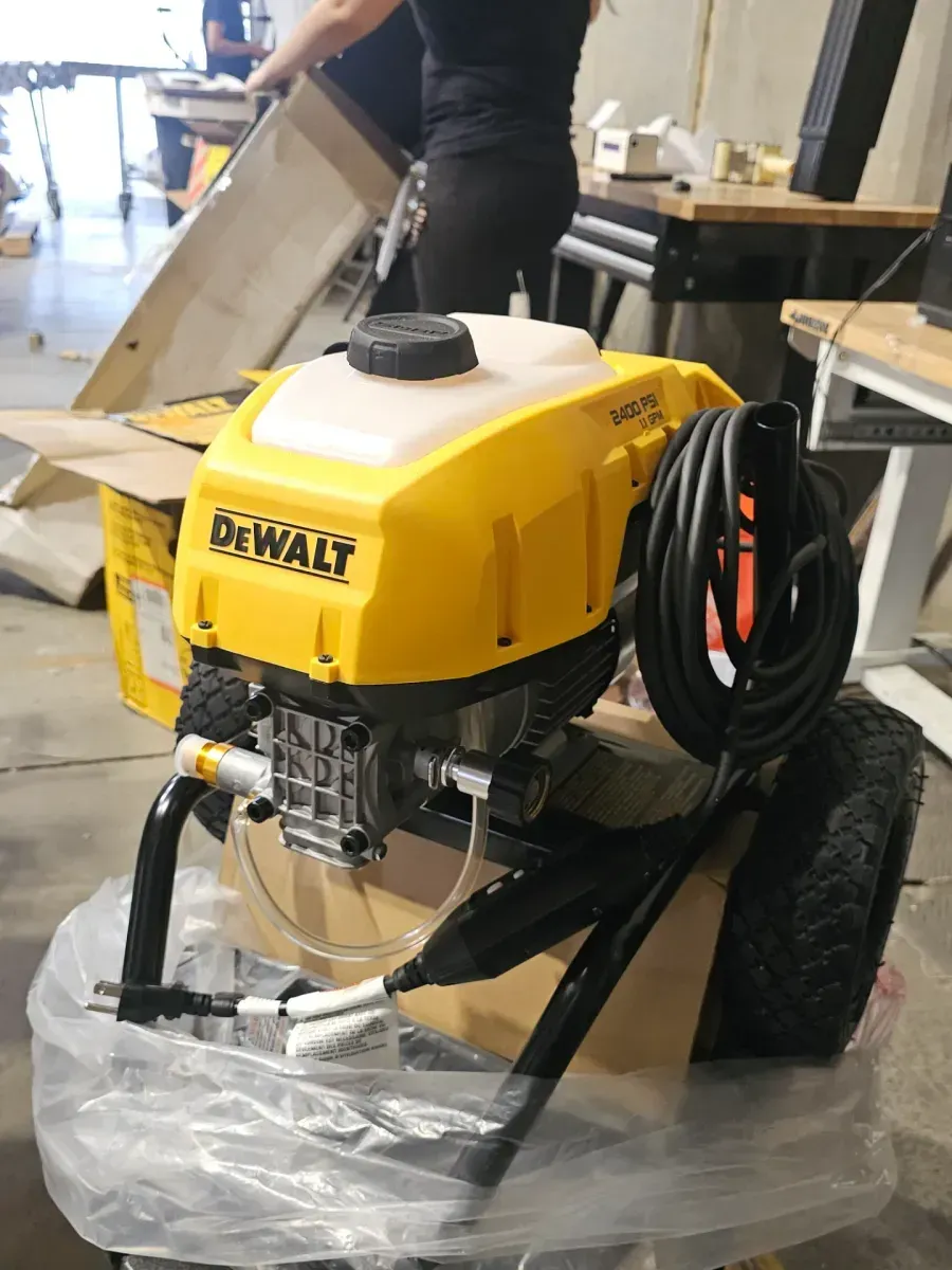 DEWALT 2400 PSI 1.1 GPM Cold Water Electric Pressure Washer - image 3
