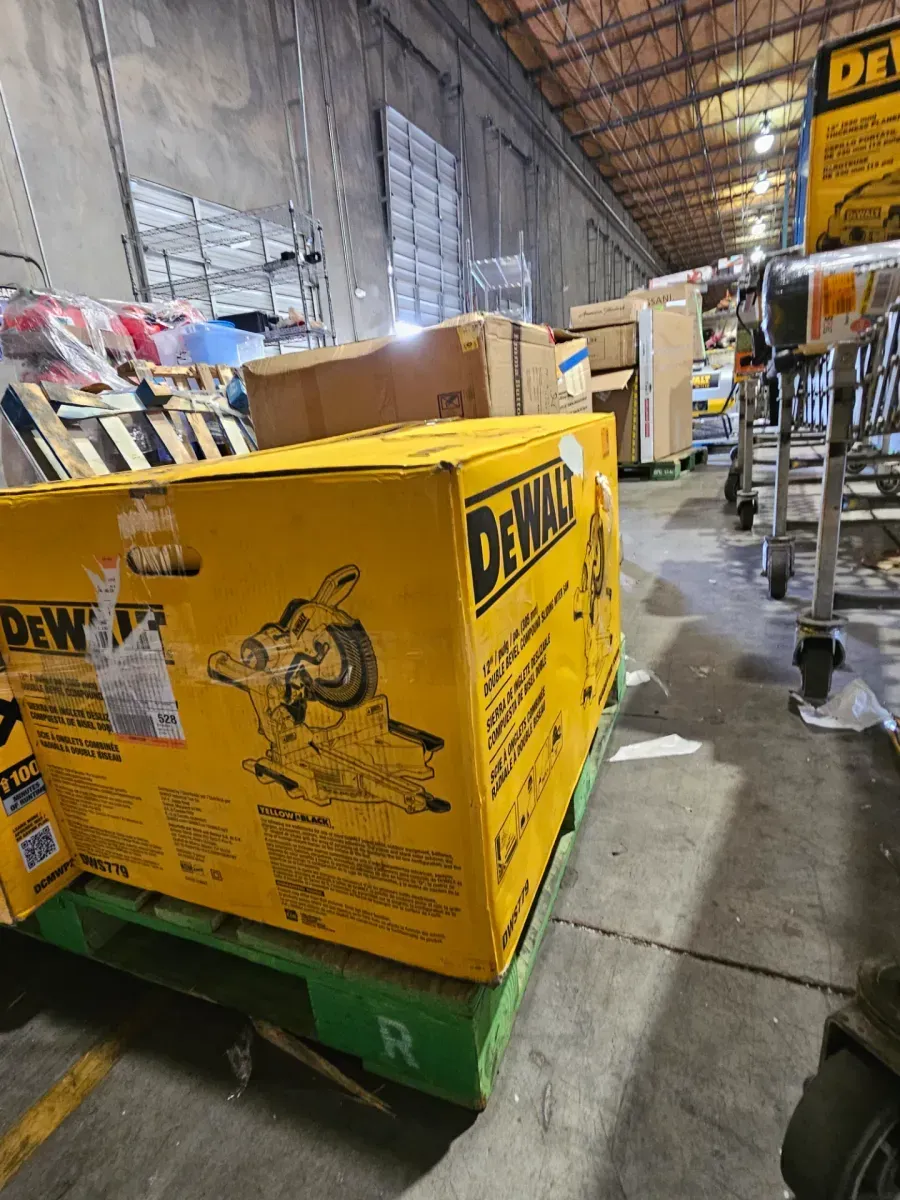 DEWALT 15 Amp Corded 12 in. Double Bevel Sliding Compound Miter Saw, Blade Wrench and Material Clamp - image 5