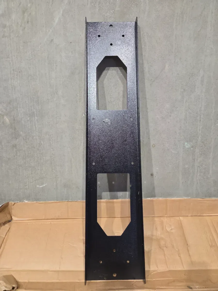 Brinly Tow-Behind Spike Aerator - image 2