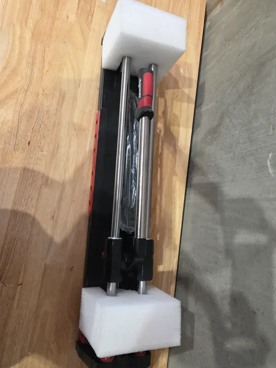 24 in. Tile Cutter with Tungsten Carbide Blade and Adjustable Gauge - image 4