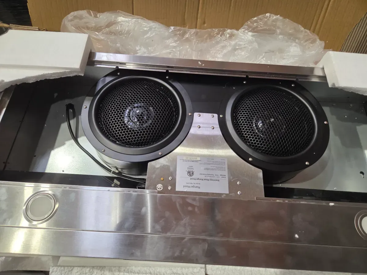 42 in. 900 CFM Ducted Under Cabinet Range Hood with 3-Venting Options, Remote, Touch Control LCD in Stainless Steel - image 4