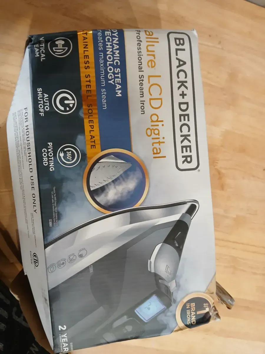 Allure Pro Black Steam Iron with Comfort Grip - image 3