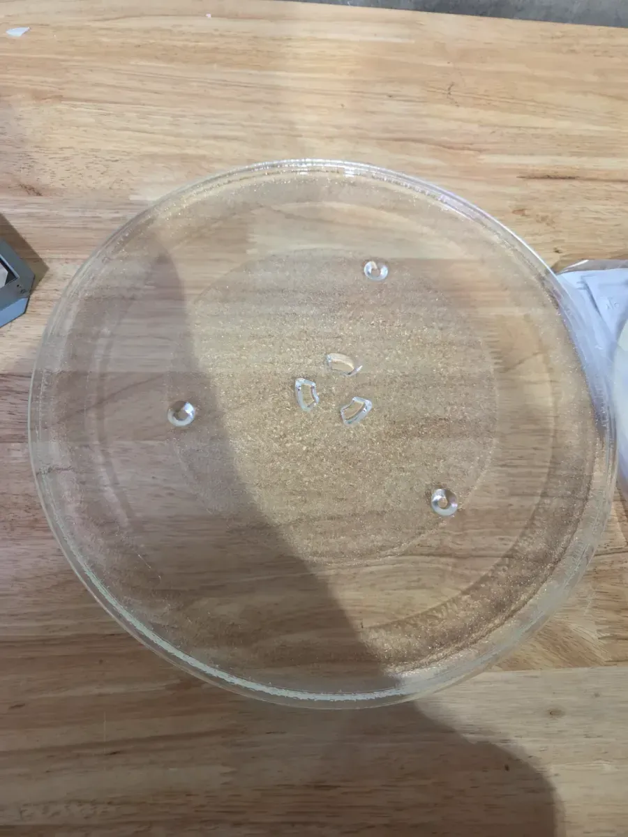 1.7 cu. ft. 1000-Watt Over the Range Microwave in Black - image 4