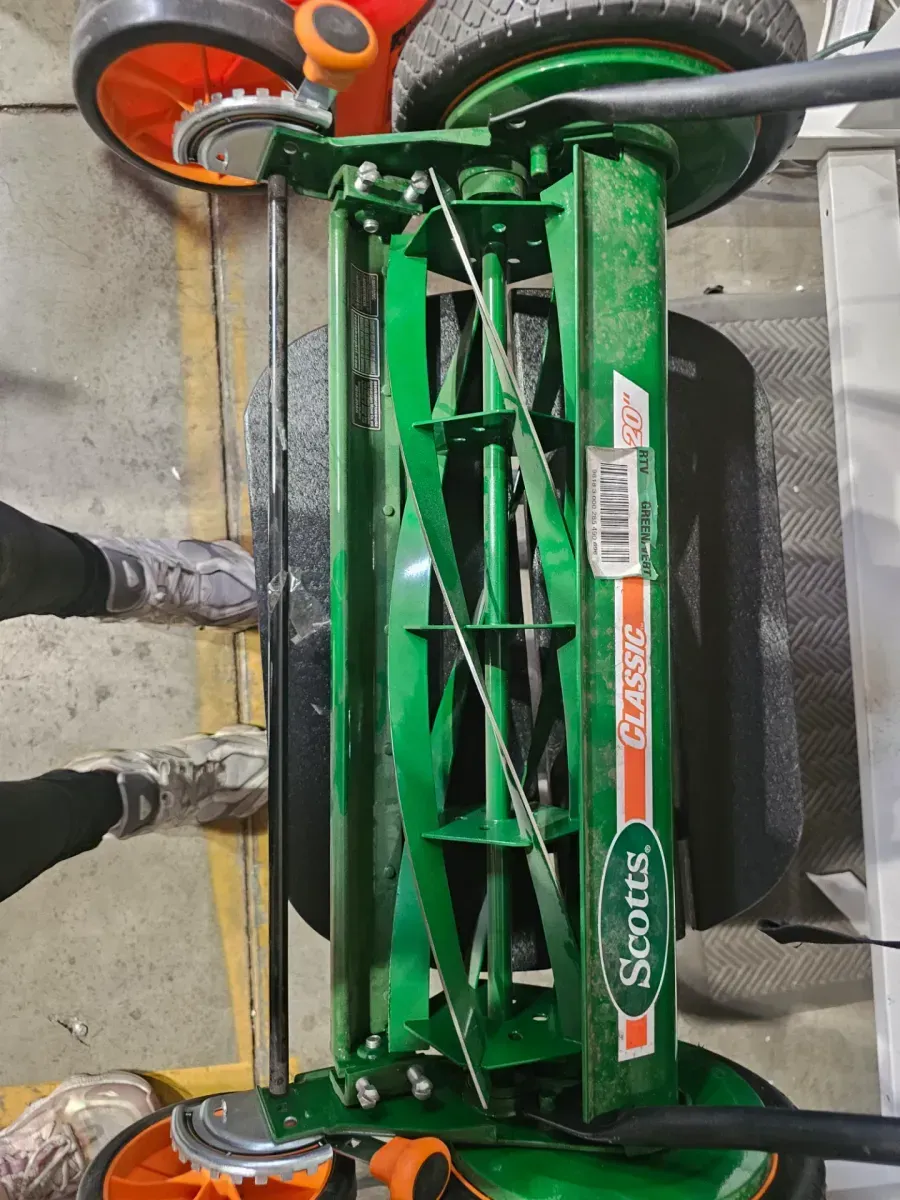 Scotts 20 in. Manual Walk Behind Reel Lawn Mower, Includes Grass Catcher - image 4