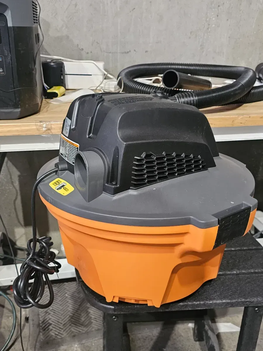 RIDGID 6 Gal. 3.5 Peak HP NXT Shop Vacuum Wet Dry Vac with General Debris Filter, Locking Hose and Attachments HD06001 - image 2