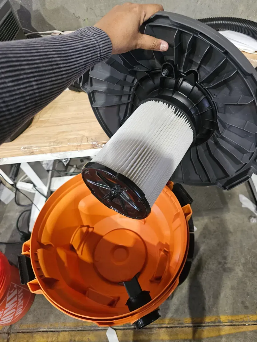 RIDGID 6 Gal. 3.5 Peak HP NXT Shop Vacuum Wet Dry Vac with General Debris Filter, Locking Hose and Attachments HD06001 - image 5