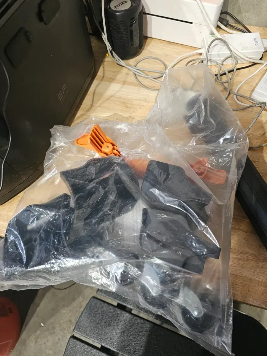 RIDGID 6 Gal. 3.5 Peak HP NXT Shop Vacuum Wet Dry Vac with General Debris Filter, Locking Hose and Attachments HD06001 - image 6