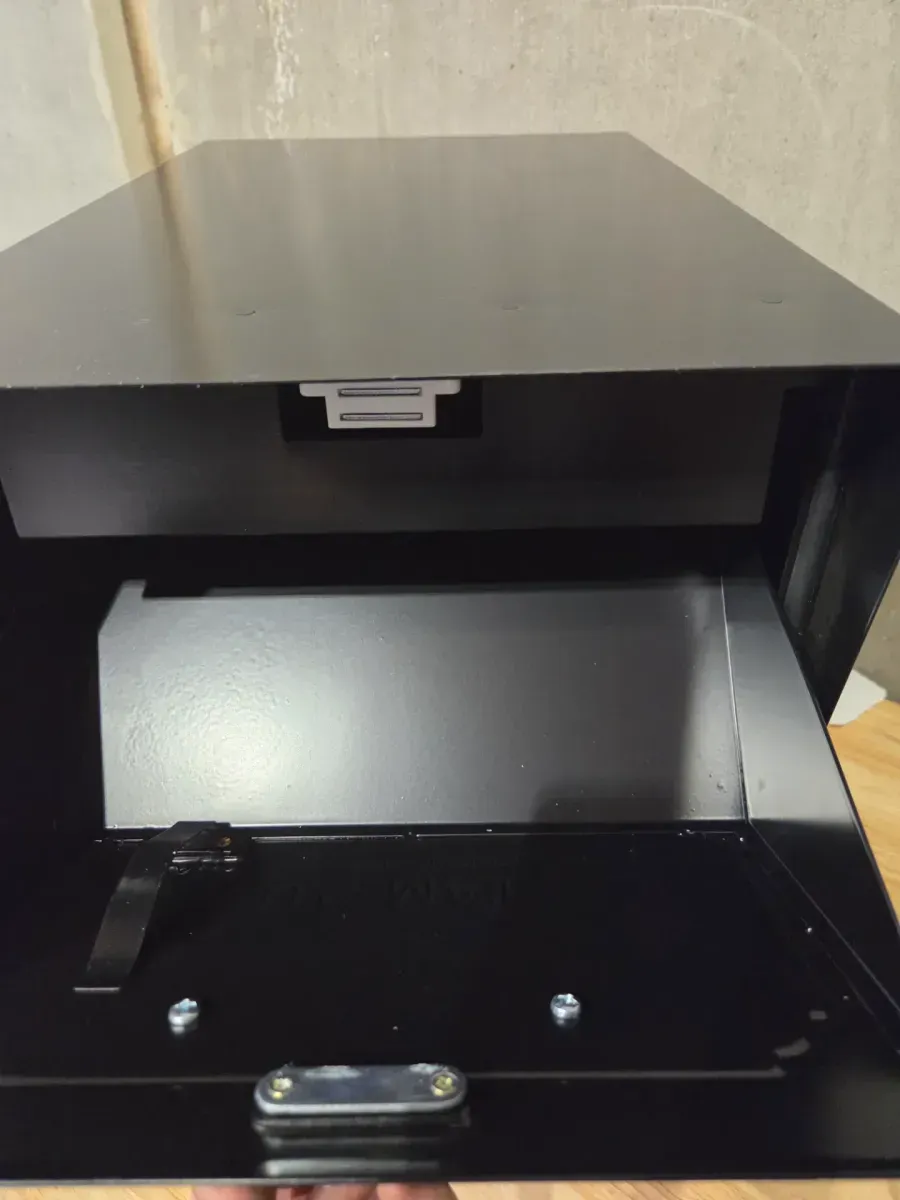 Oasis Classic Black Extra Large Locking Parcel Mailbox, 46-1/2 in. Black Post and 2 lb. PostFix Mix Combo - image 3