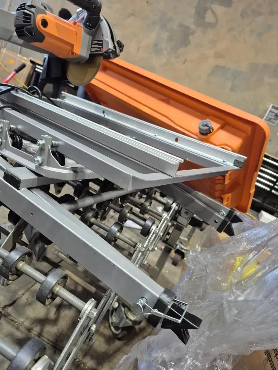 RIDGID 7 in. Portable Wet Tile Saw with Stand - image 6