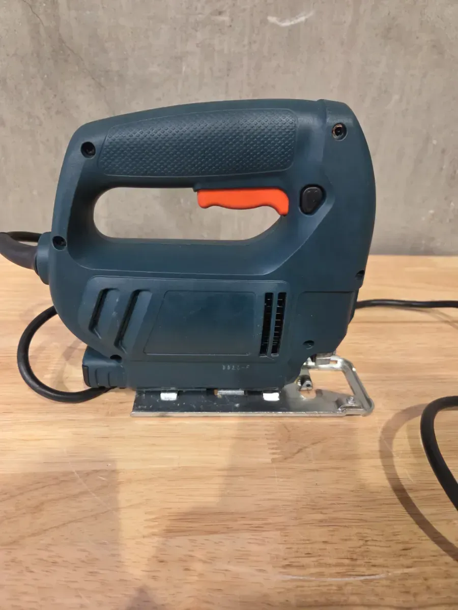 6 Amp Corded Variable Speed Top-Handle Jig Saw Kit with Assorted Blades and Carrying Case - image 1