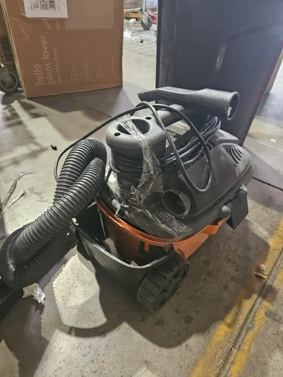 4 Gal. 5.0 Peak HP Portable Shop Vacuum WD4070 Wet Dry Vac with Fine Dust Filter, 14 ft. Locking Hose and Accessories - image 2