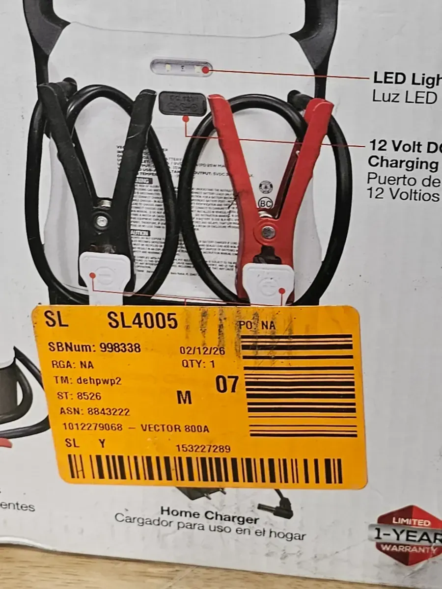 800 Amp Jump Starter with USB Power - image 5