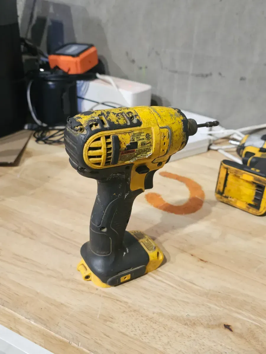 DeWALT Max 1/4" 20V Cordless Impact Driver DCF885B (Bare Tool) - image 4
