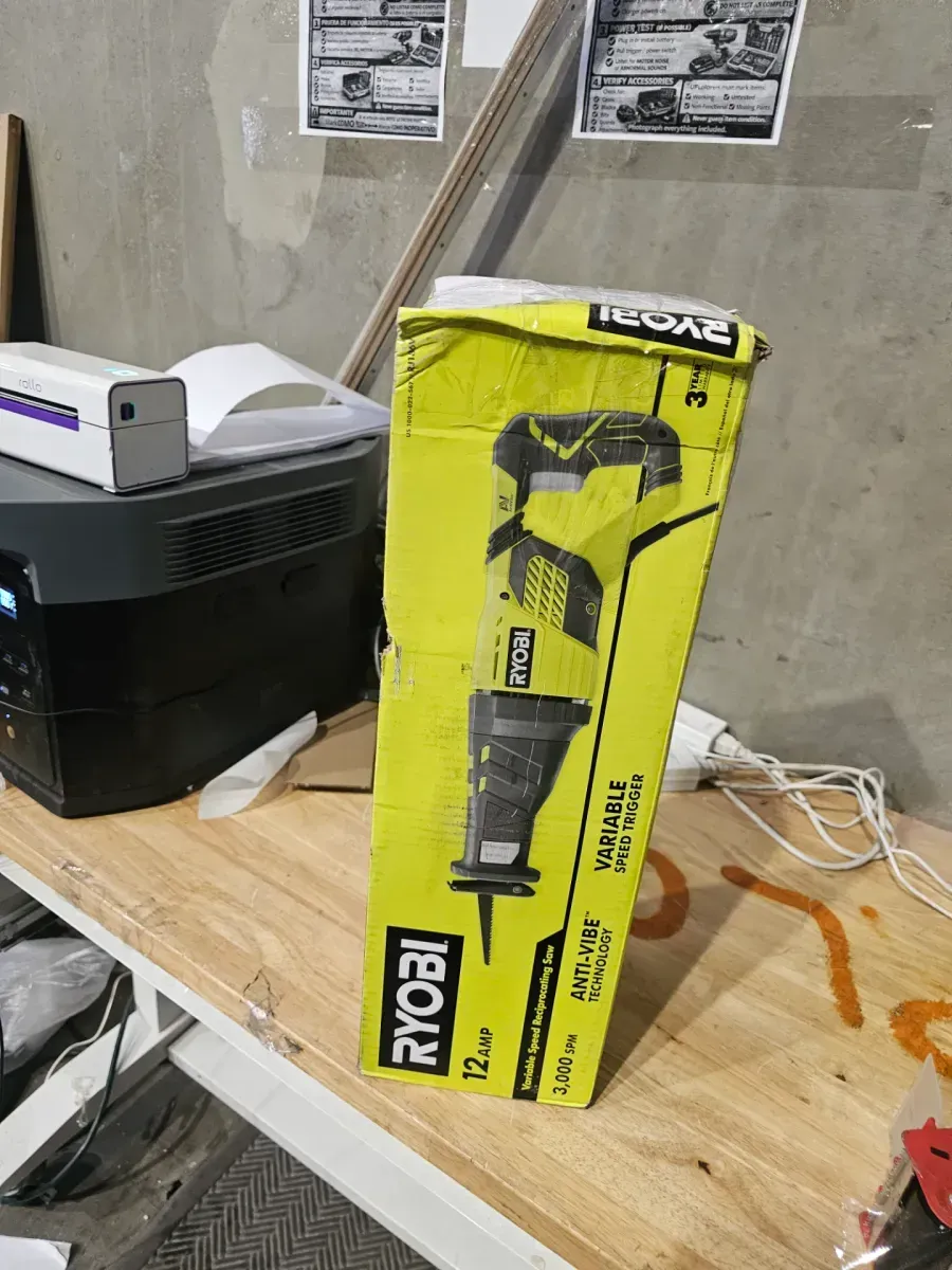 12 Amp Corded Reciprocating Saw - image 4