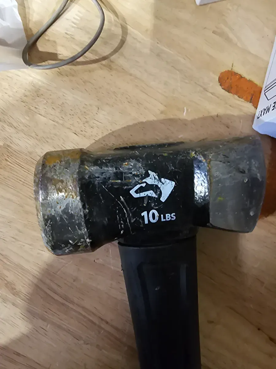 10 lb. Sledgehammer with 35 in. Fiberglass Handle - image 3