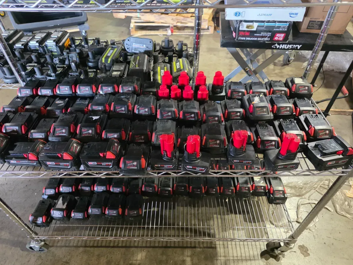 Lot of 216 Non-functional Milwaukee batteries, assorted models. - image 5