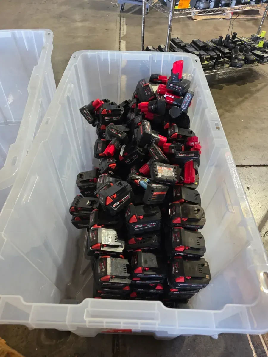 Lot of 216 Non-functional Milwaukee batteries, assorted models. - image 7