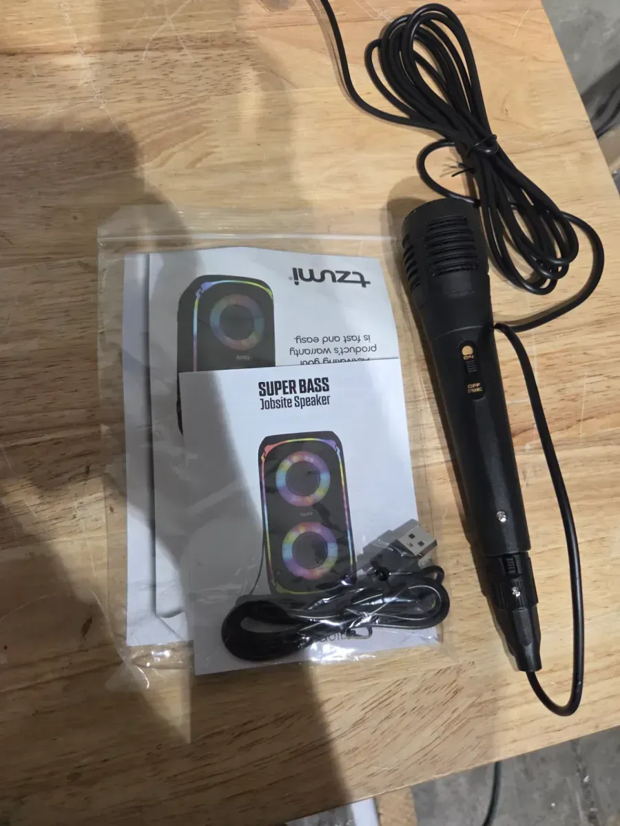 Speaker (Tzumi Super Bass Jobsite Speaker) - image 4