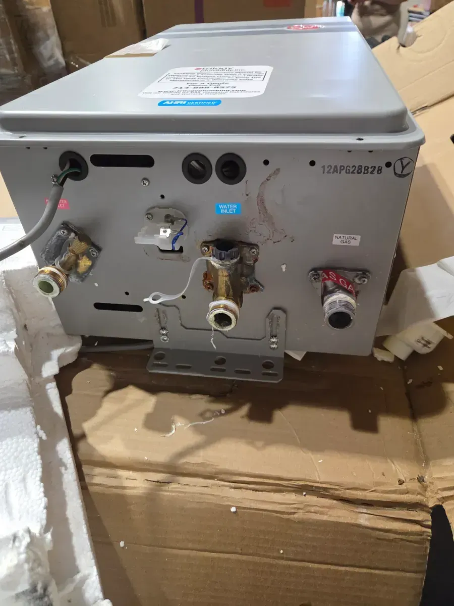 Performance Plus 9.5 GPM Smart Non-Condensing Indoor Natural Gas Tankless Water Heater - image 4