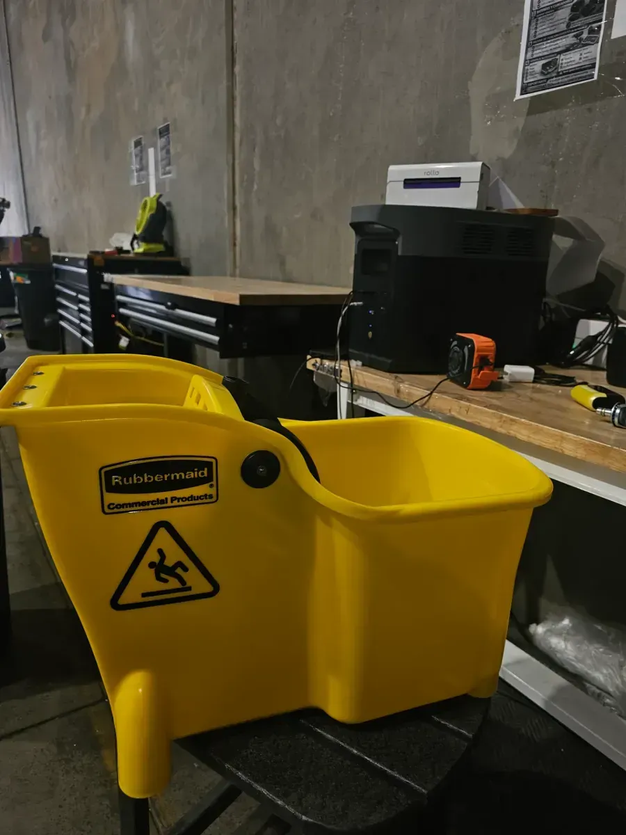 31 Qt. Tandem Mop Bucket - image 2