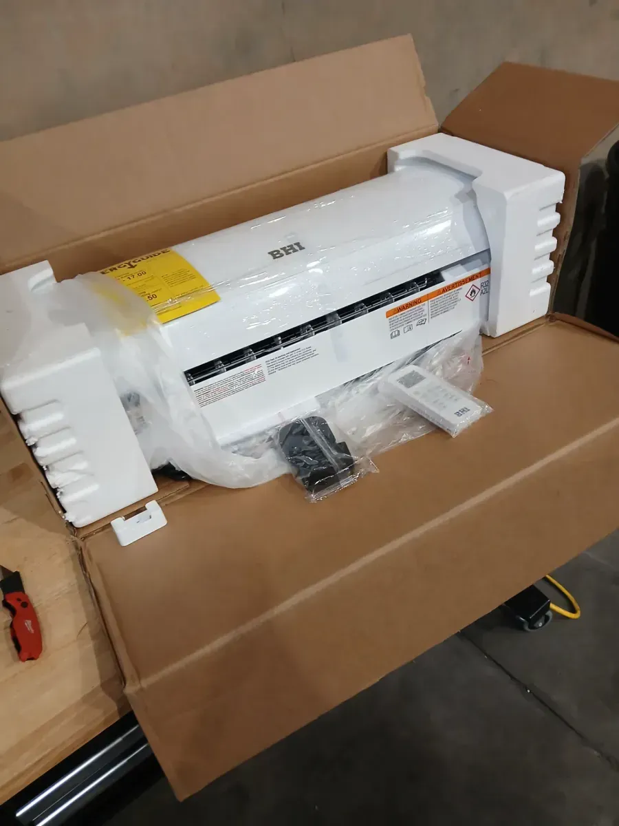 12,000 BTU 115-Volt, 17 SEER2, 600 sq. ft. Ductless Mini Split Air Conditioner with Heat Pump, 16.4 ft. (5m) Lineset - image 4