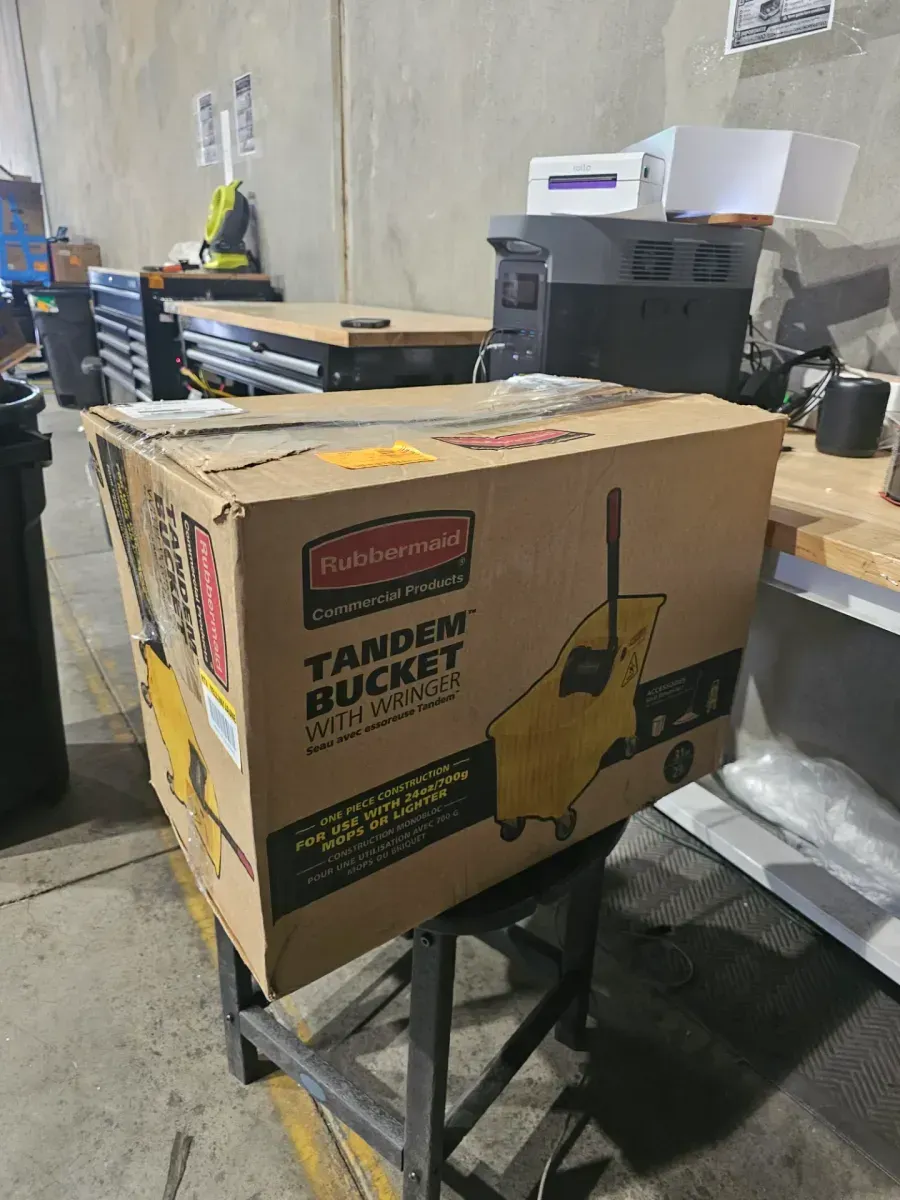 31 Qt. Tandem Mop Bucket - image 6