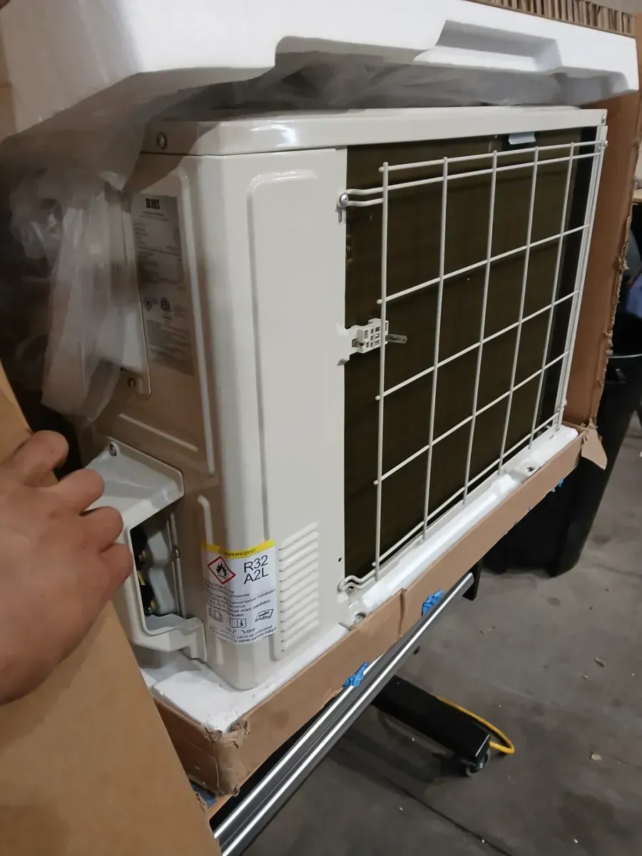 12,000 BTU 115-Volt, 17 SEER2, 600 sq. ft. Ductless Mini Split Air Conditioner with Heat Pump, 16.4 ft. (5m) Lineset - image 6