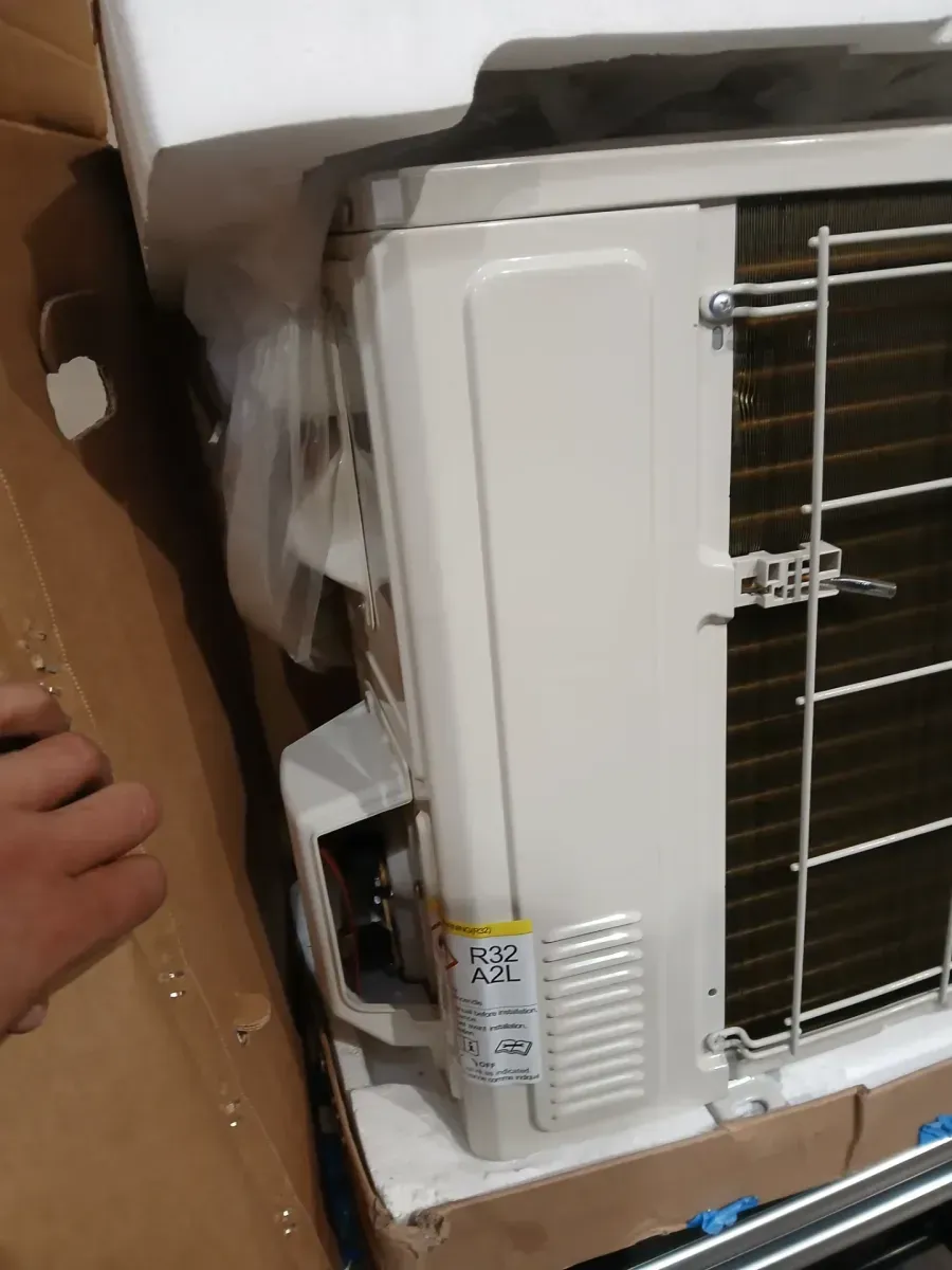 12,000 BTU 115-Volt, 17 SEER2, 600 sq. ft. Ductless Mini Split Air Conditioner with Heat Pump, 16.4 ft. (5m) Lineset - image 7