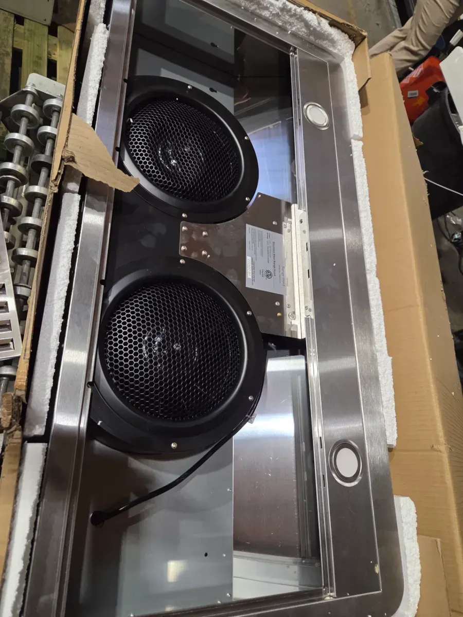 Stainless Steel Under-Cabinet Range Hood - image 4