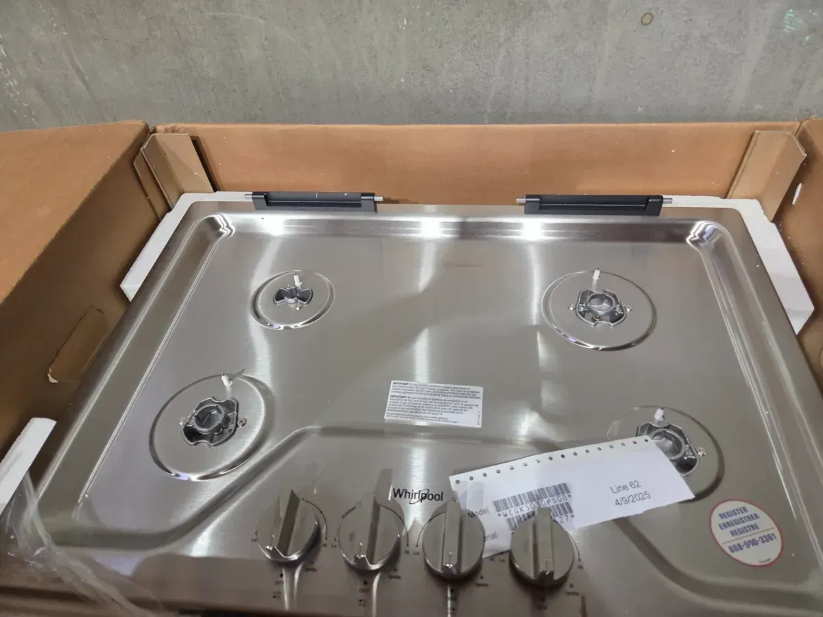 30 in. 4-Burners Recessed Gas Cooktop in Stainless Steel with SpeedHeat Burner - image 4