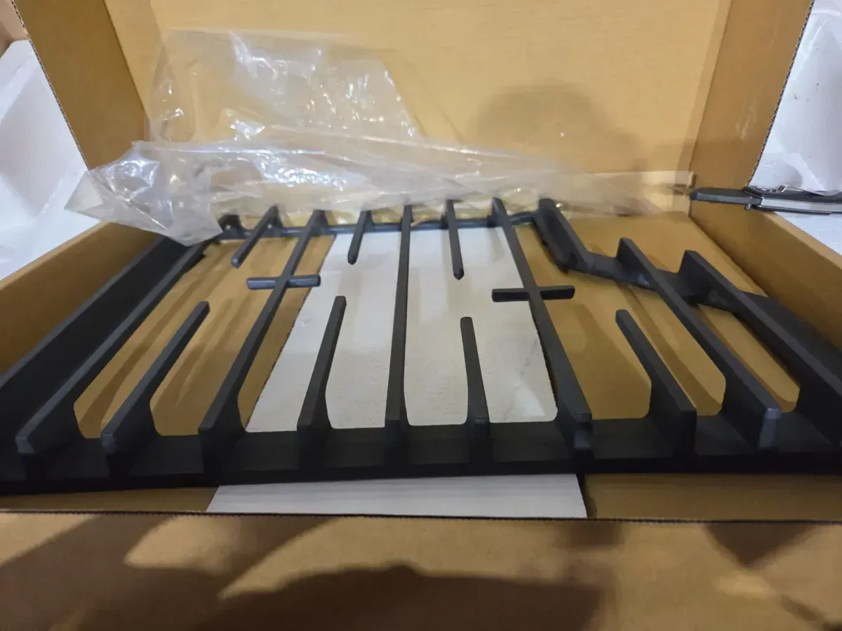 30 in. 4-Burners Recessed Gas Cooktop in Stainless Steel with SpeedHeat Burner - image 7