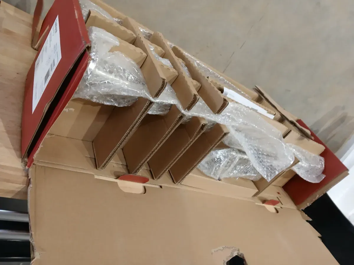 Traditional 3-Handle Freestanding Tub Faucet Trim Kit 36 in. with Hand Shower in. Polished Nickel - image 4