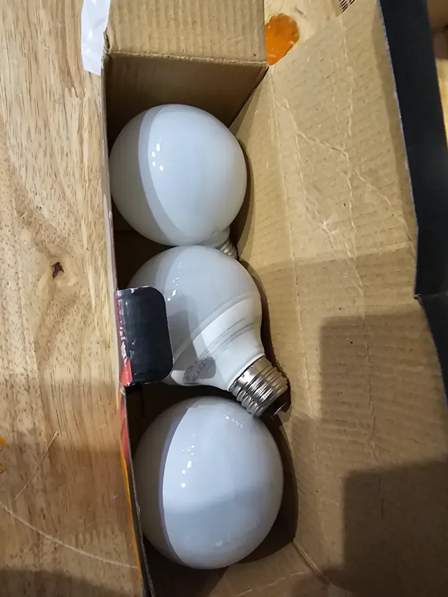 60-Watt Equivalent G25 Globe Dimmable Filament White CEC Title 20 E26 LED Vintage Edison LIght Bulb, Bright White 3-Pack - image 2