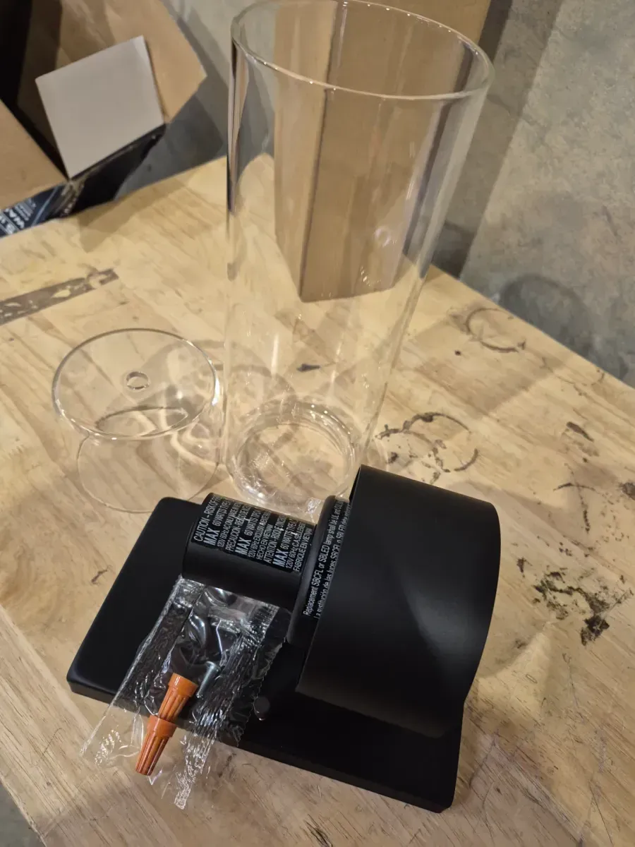 Denbeck 4.5 in. W Matte Black 1-Light Sconce Clear Glass - image 6