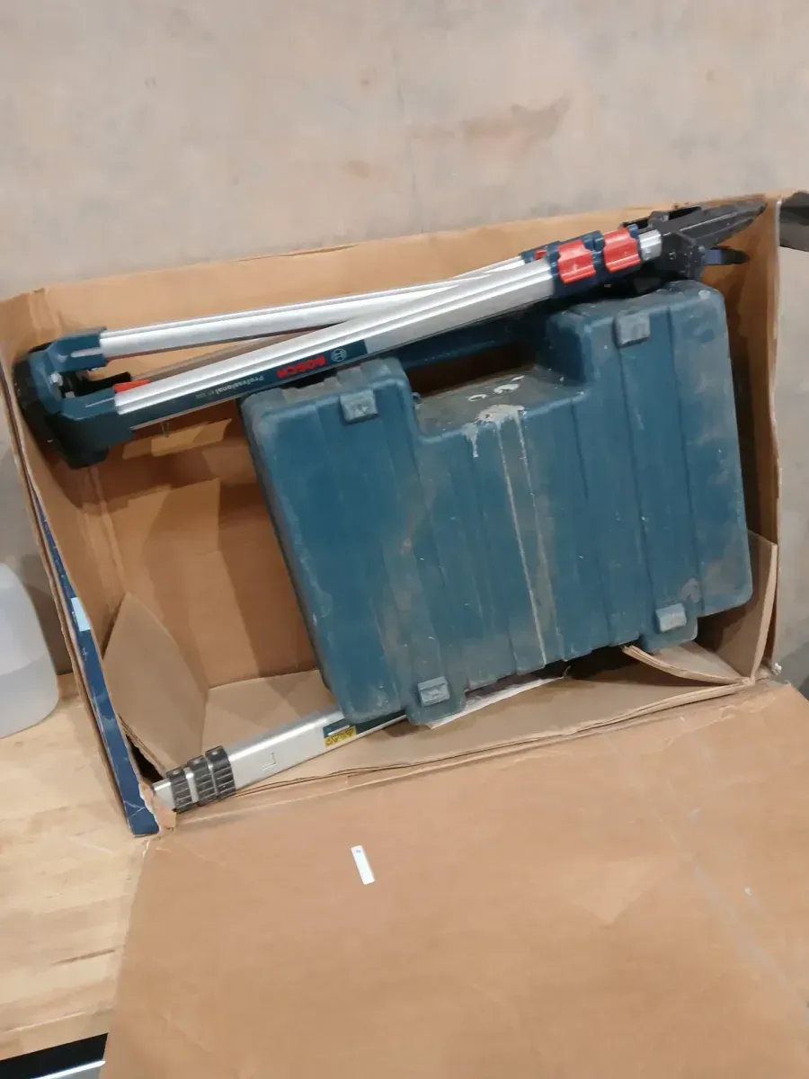 800 ft. Rotary Laser Level Complete Kit Self Leveling with Hard Carrying Case - image 4