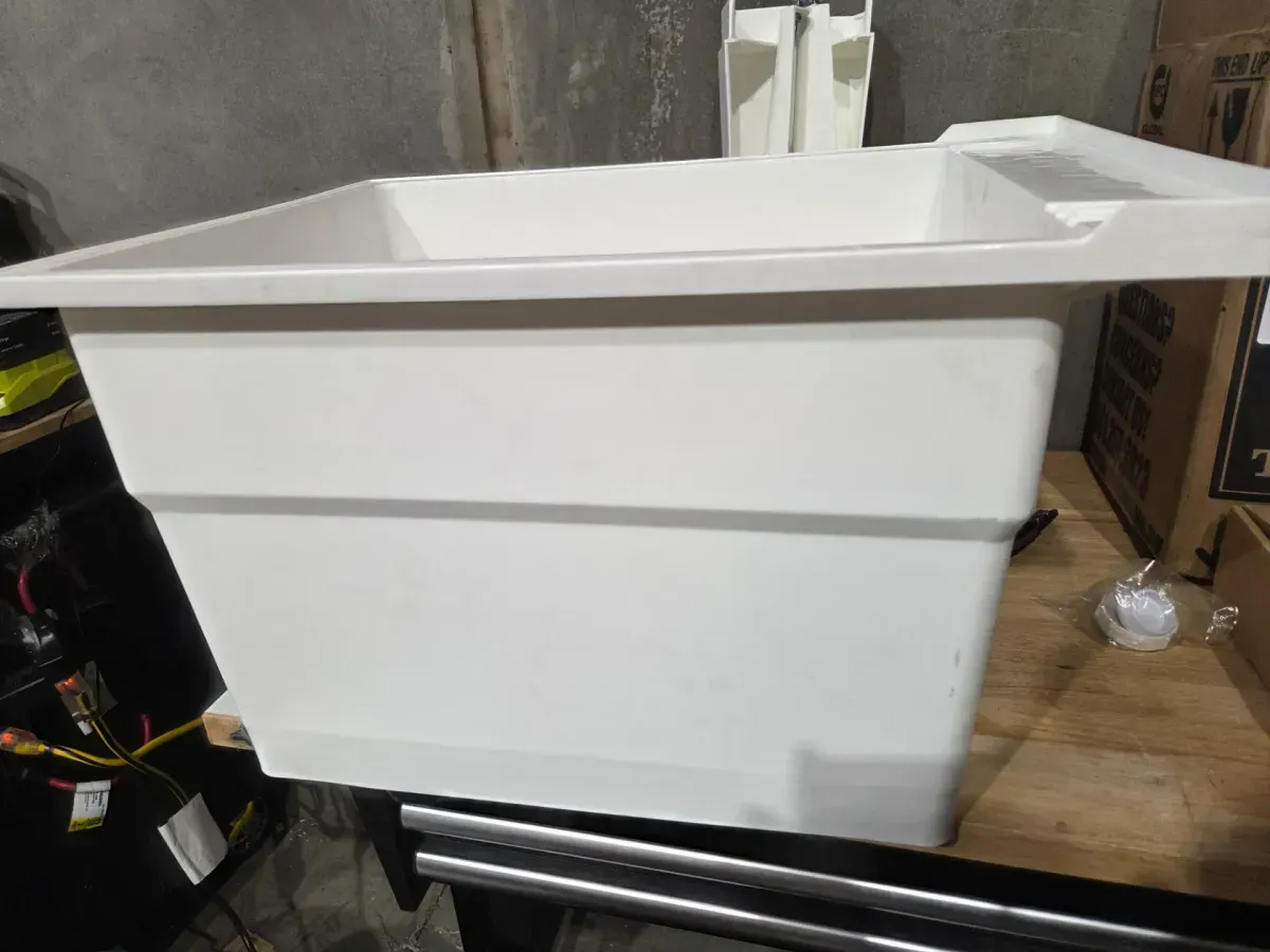 18 in. x 24 in. White Freestanding Utility/Laundry Sink with 2-Hdl Pullout Faucet and Installation Kit - image 3