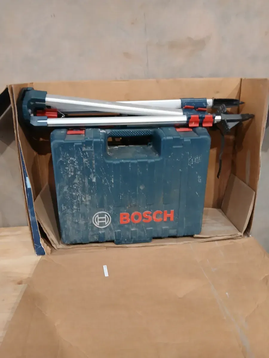 800 ft. Rotary Laser Level Complete Kit Self Leveling with Hard Carrying Case - image 6