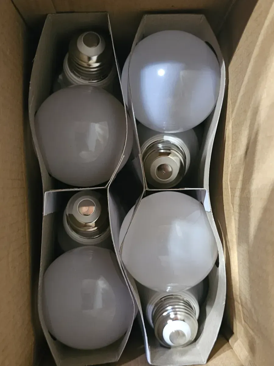 60-Watt Equivalent A19 Non-Dimmable LED Light Bulb with Selectable Color Temperature (16-Pack) - image 3