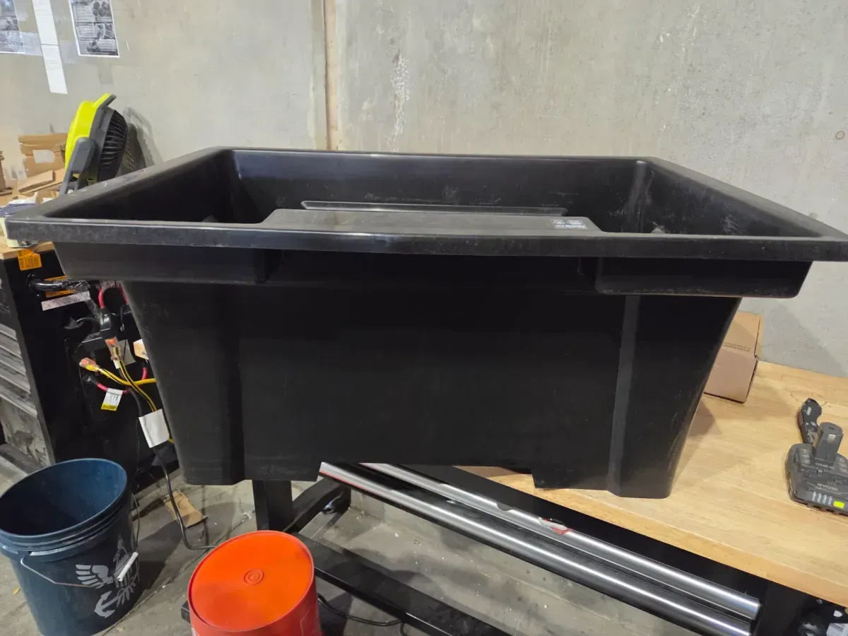 32 in. x 22 in. Black Freestanding Utility/Laundry Sink with 2-Handle Pullout Faucet and Installation Kit - image 4