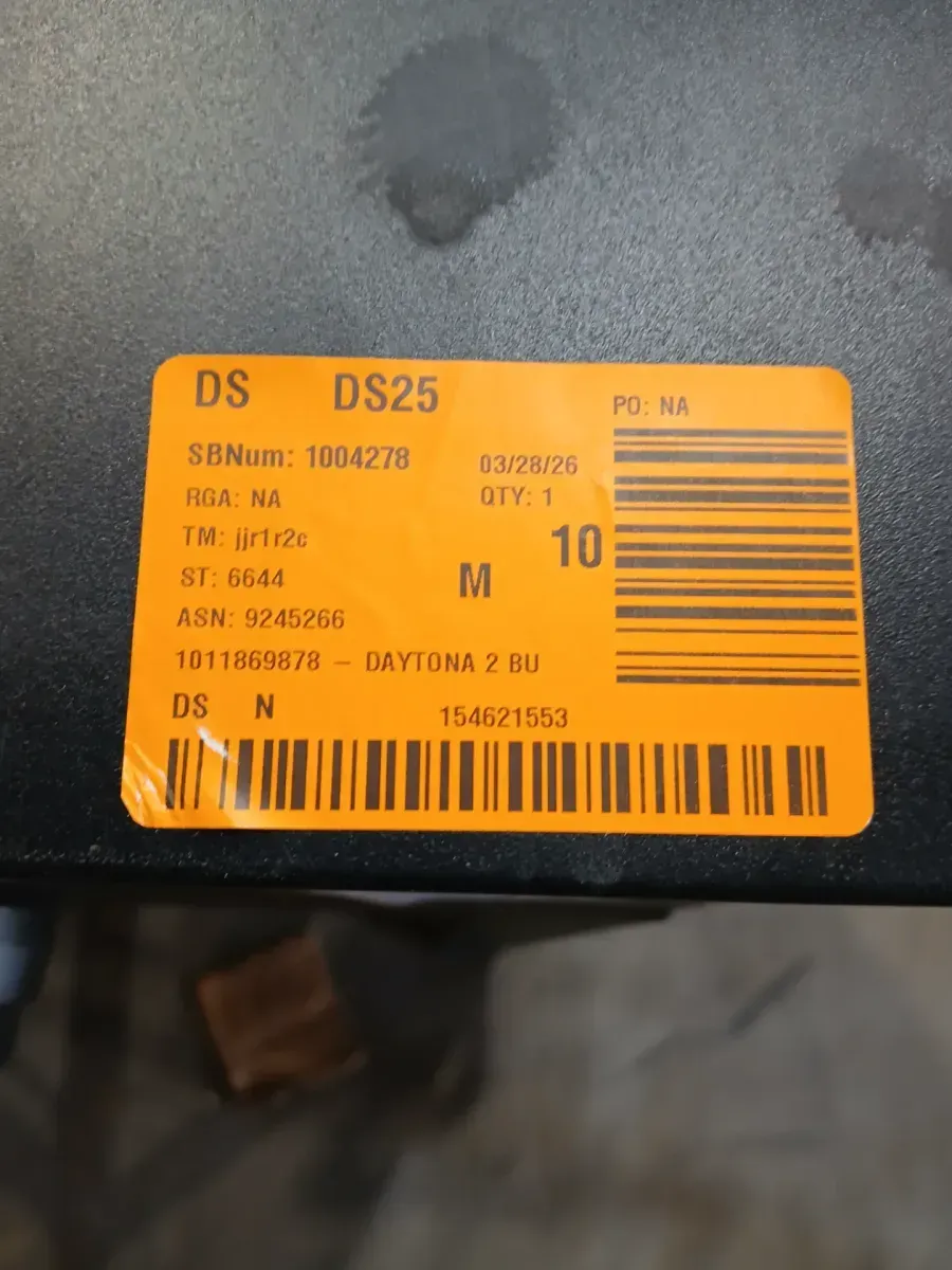 Daytona 2-Burner 28 in. Griddle with Lid, Cover, Starter Pack, Press, Gloves - image 7