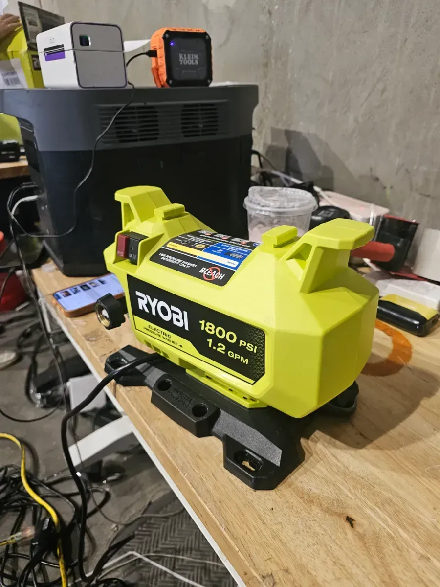 1800 PSI 1.2 GPM Cold Water Corded Electric Pressure Washer - image 3