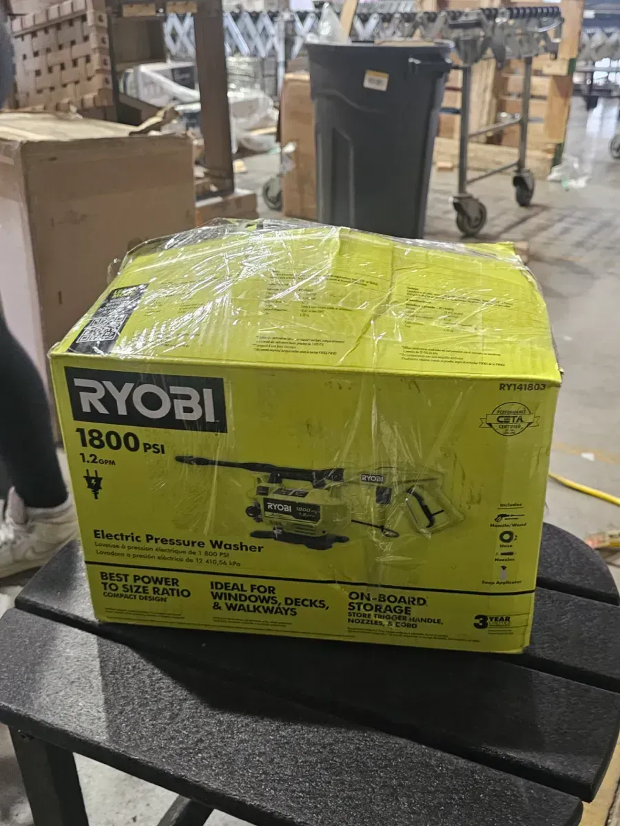 1800 PSI 1.2 GPM Cold Water Corded Electric Pressure Washer - image 4