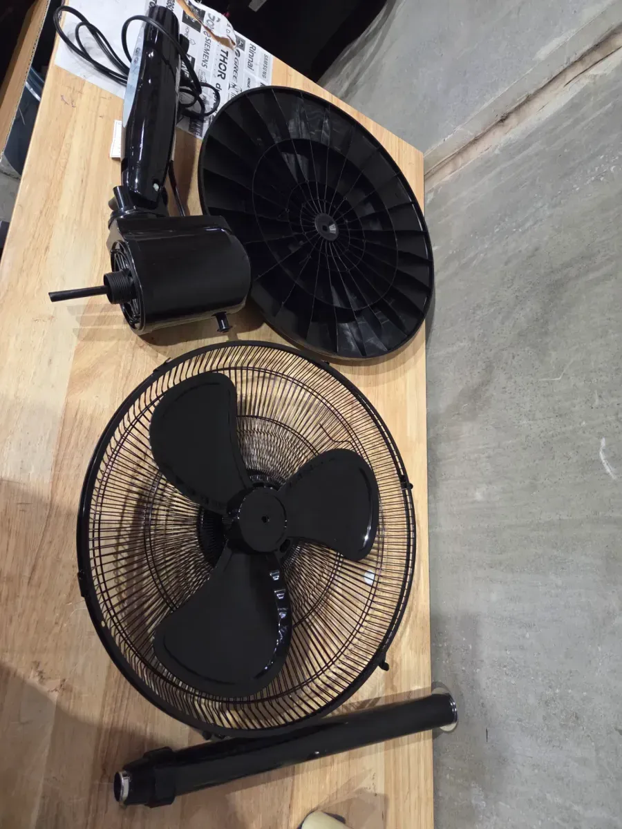 16 in. 3 Speed Digital Oscillating Standing Fan with Adjustable Height - image 2