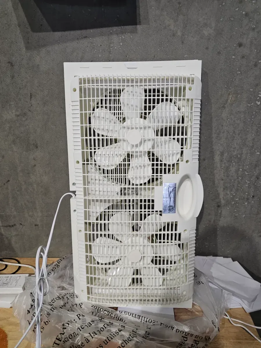9 in. Twin Window Fan - image 3